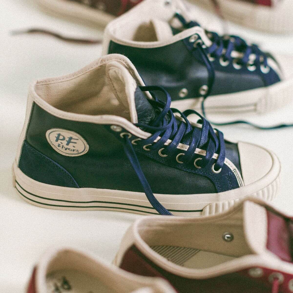 Leather retro high-top sneakers blue
