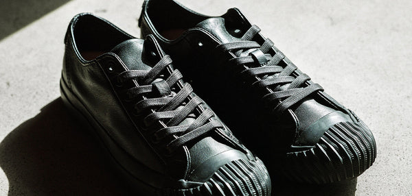 Canvas vs. Leather Sneakers: Choosing the Right Material for Your Rotation