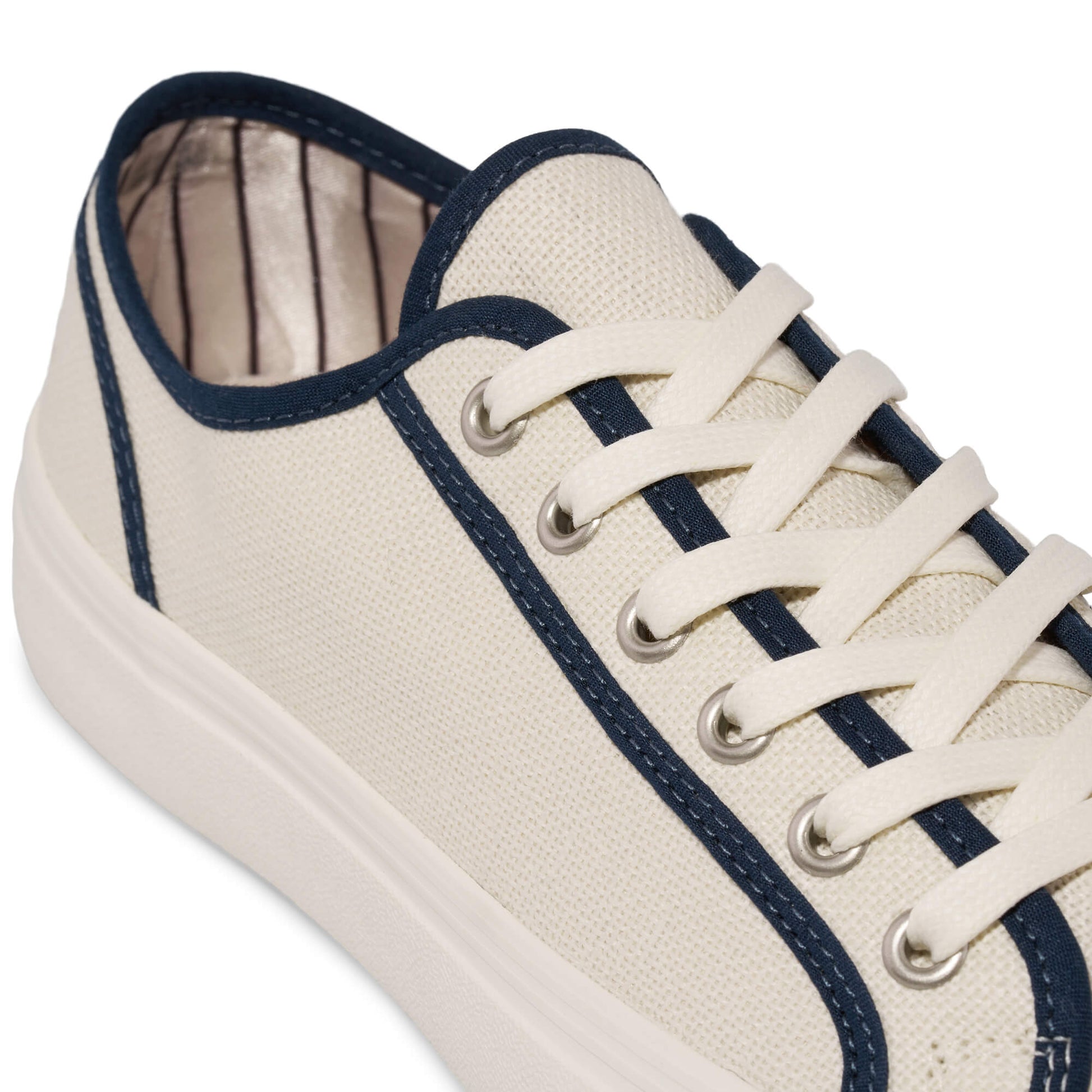 Center Low-Top Off White/Navy