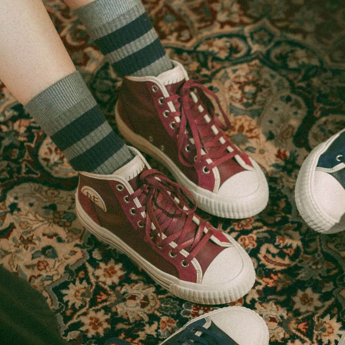 Center High-Top Burgundy/Antique White