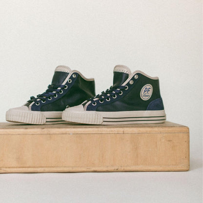 Retro classic navy sneakers