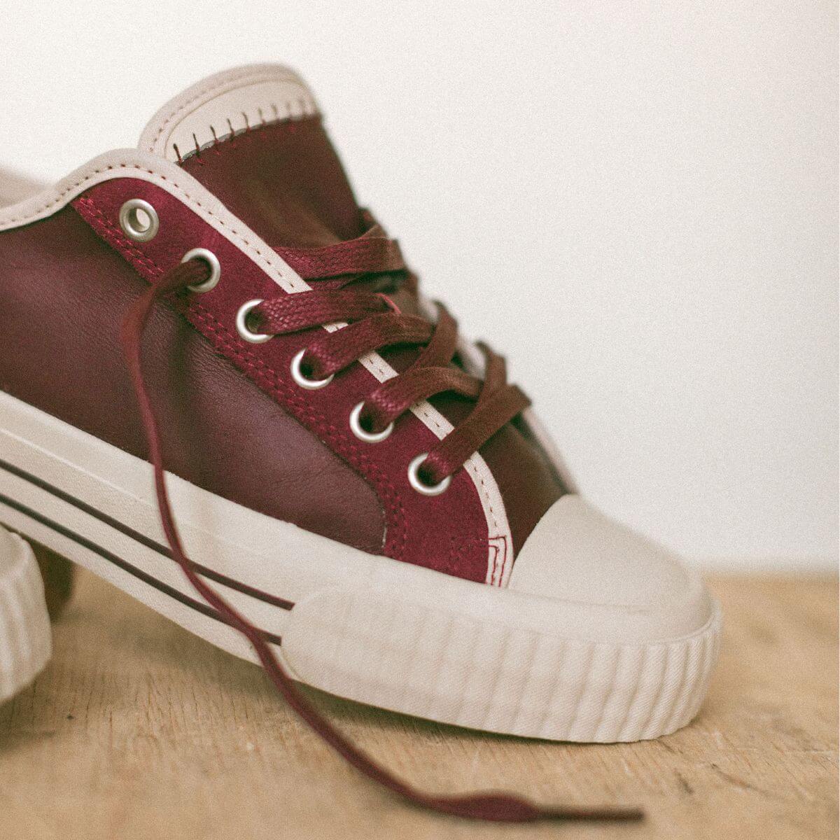 Retro low-top leather sneakers