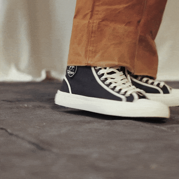 Center High-Top Navy/Off White