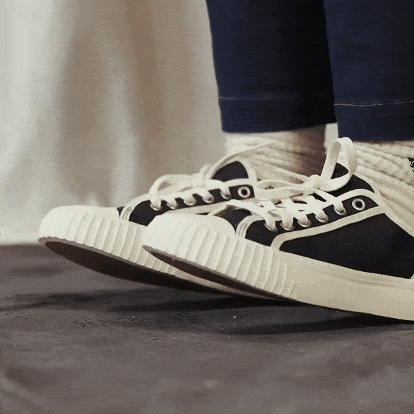 Center Low-Top Navy/Off White