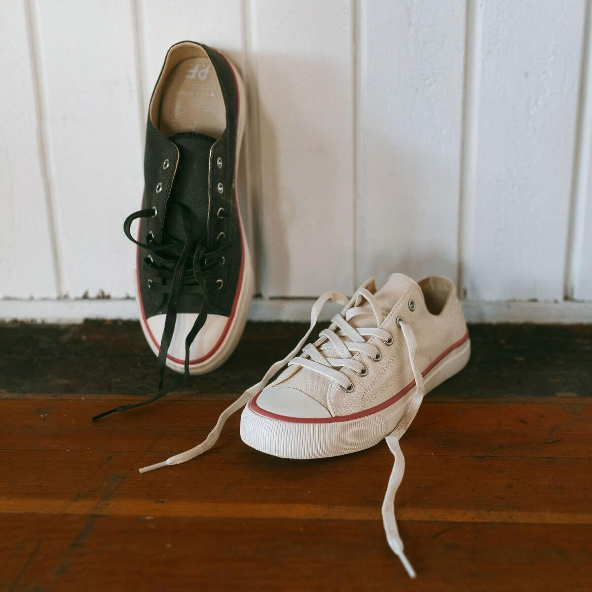 All-American Low-Top Antique White/Crimson
