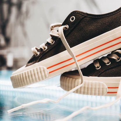 Center Low-Top Black/Biscotti