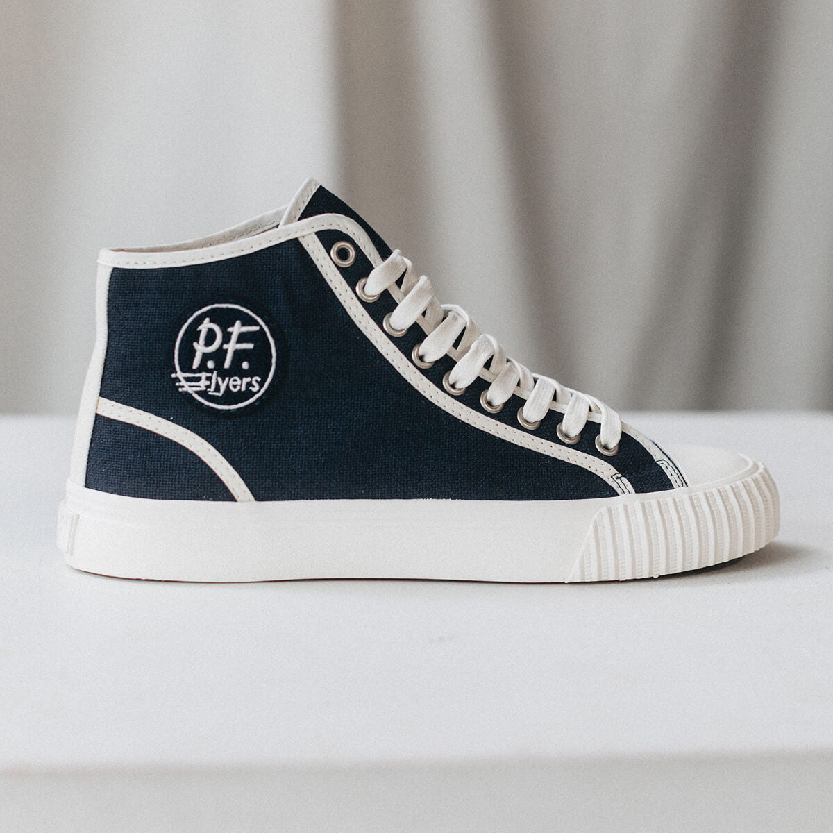 Center High-Top Navy/Off White
