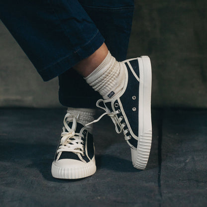 Center Low-Top Navy/Off White