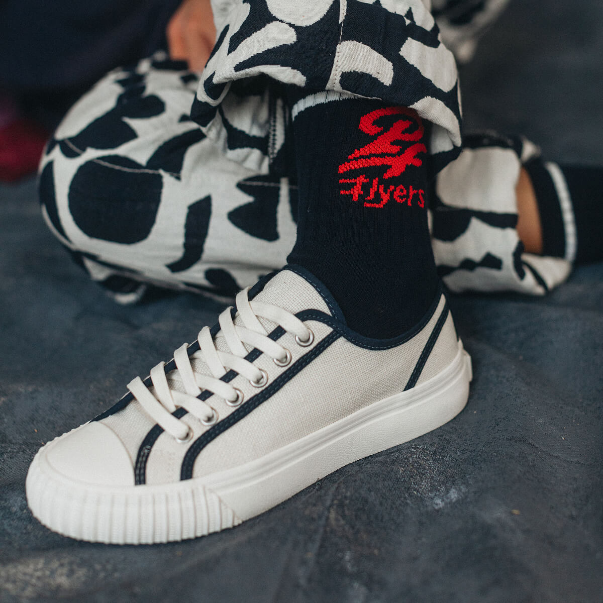 Center Low-Top Off White/Navy