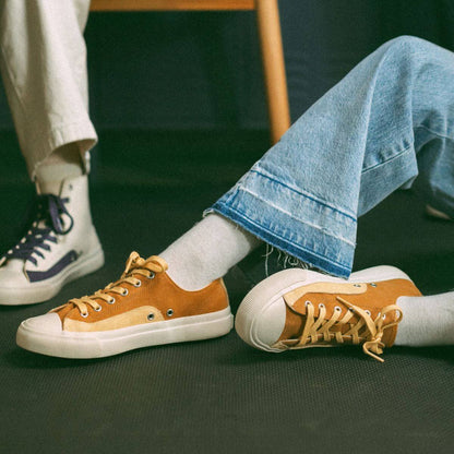Retro gold low-top shoes
