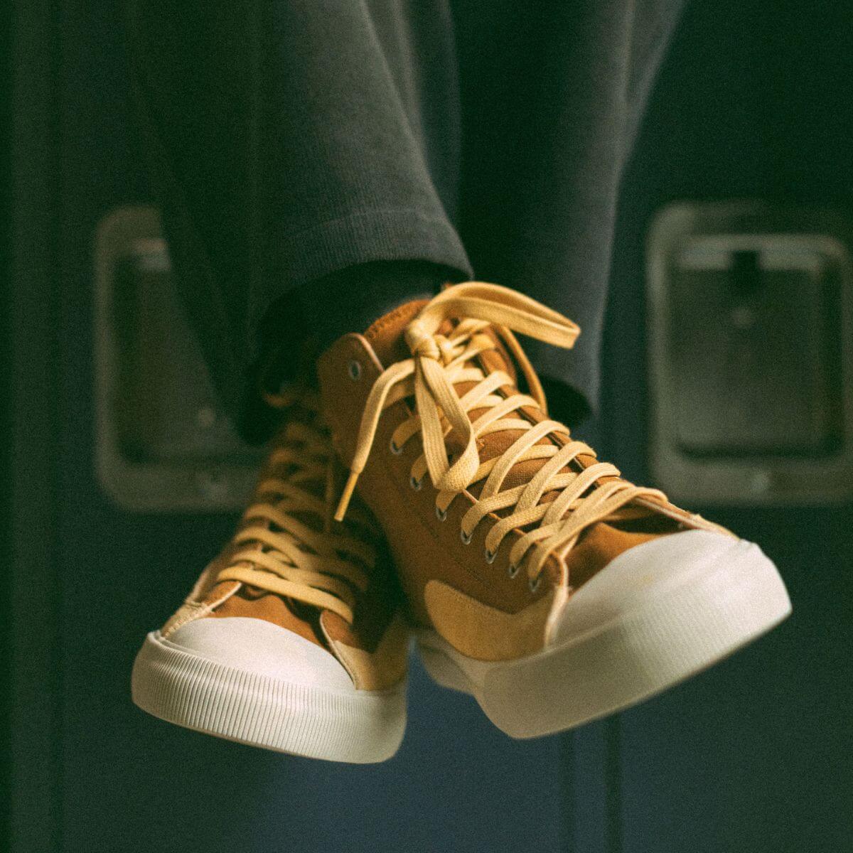Gold high-top sneakers retro look
